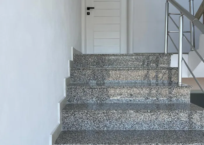 3rd Floor Mali I Robit * Golem (Tirana)