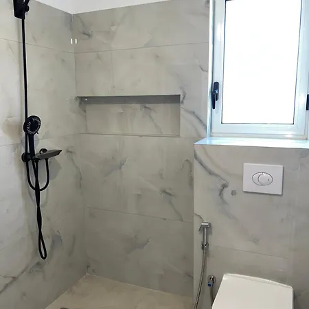 3rd Floor Mali I Robit Apartment