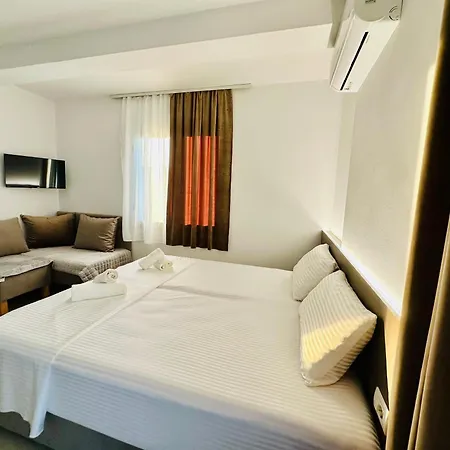 3rd & 4th Floor Mali I Robit Διαμέρισμα Golem (Tirana)