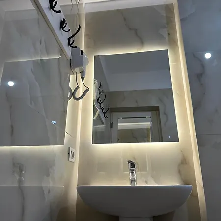 Διαμέρισμα 3rd & 4th Floor Mali I Robit Golem (Tirana)