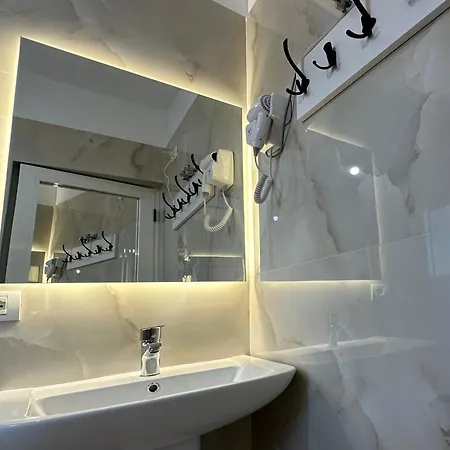 Διαμέρισμα 3rd & 4th Floor Mali I Robit Golem (Tirana)