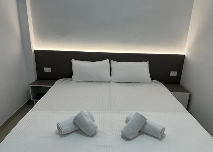 3rd Floor Mali I Robit * Golem (Tirana)