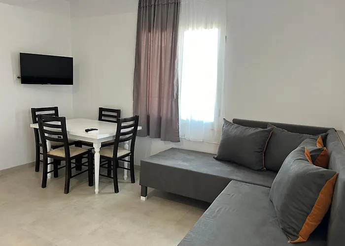 Appartamento 3rd Floor Mali I Robit Golem (Tirana)