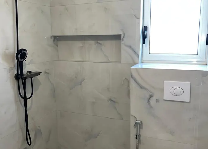 3rd Floor Mali I Robit Appartamento