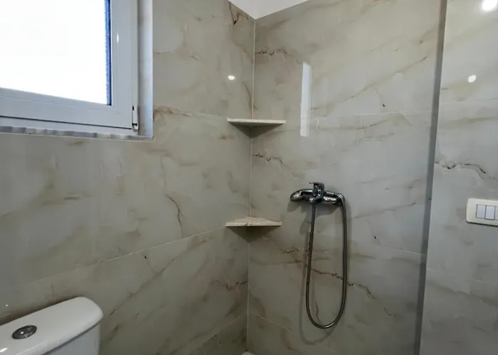 3rd Floor Mali I Robit Apartment Golem (Tirana)